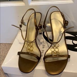 Fashionable yet stylish heels for sale